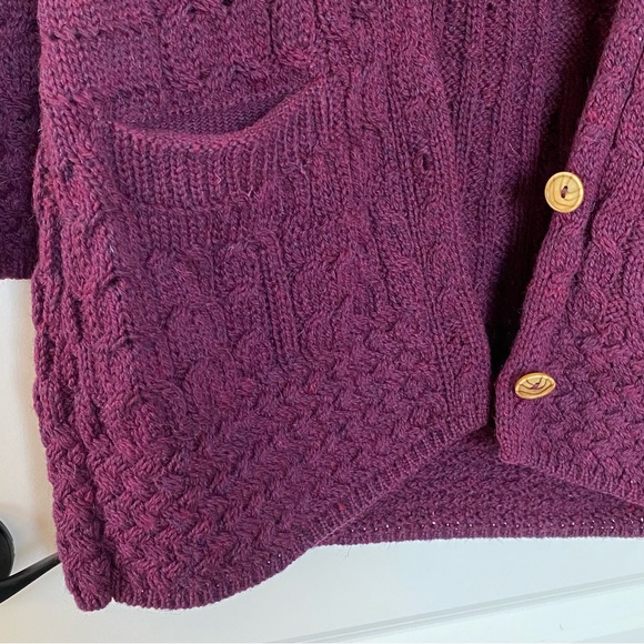 Aran Woollen Mills 100% Merino Wool Burgundy Cardigan, size S - Picture 4 of 9